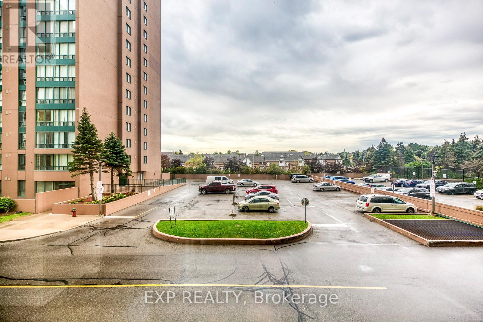 205 - 135 Hillcrest Avenue, Mississauga, Ontario  L5B 4B1 - Photo 17 - W13470776