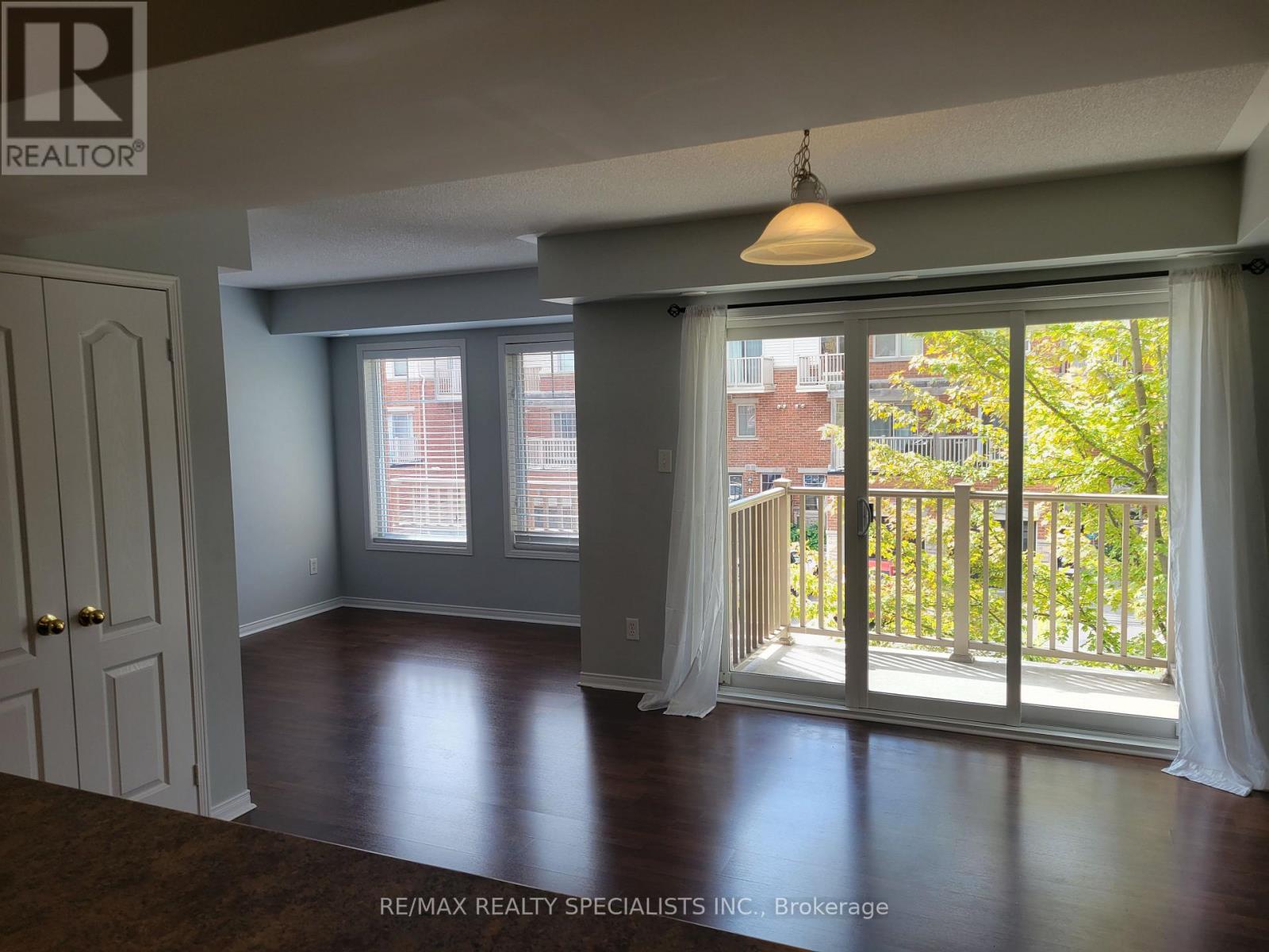6 - 3250 Bentley Drive, Mississauga, Ontario L5M 0P7 - Photo 6 - W13470778
