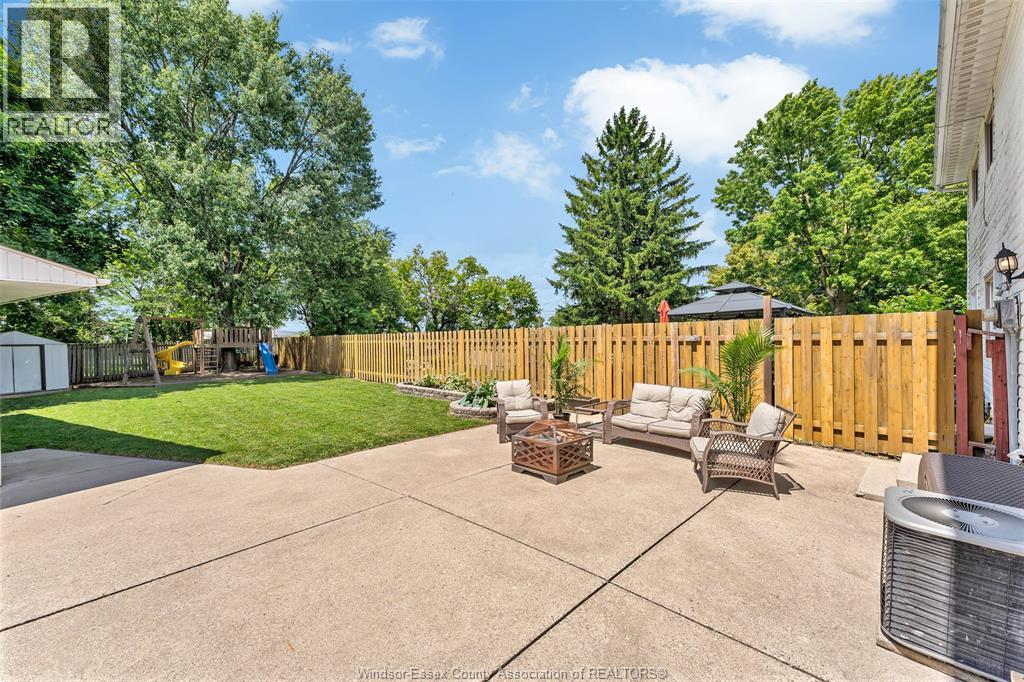 10700 Atwater Crescent, Windsor, Ontario  N8R 1N6 - Photo 5 - 26014697
