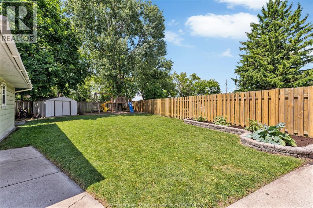 10700 Atwater Crescent, Windsor, Ontario  N8R 1N6 - Photo 7 - 26014697