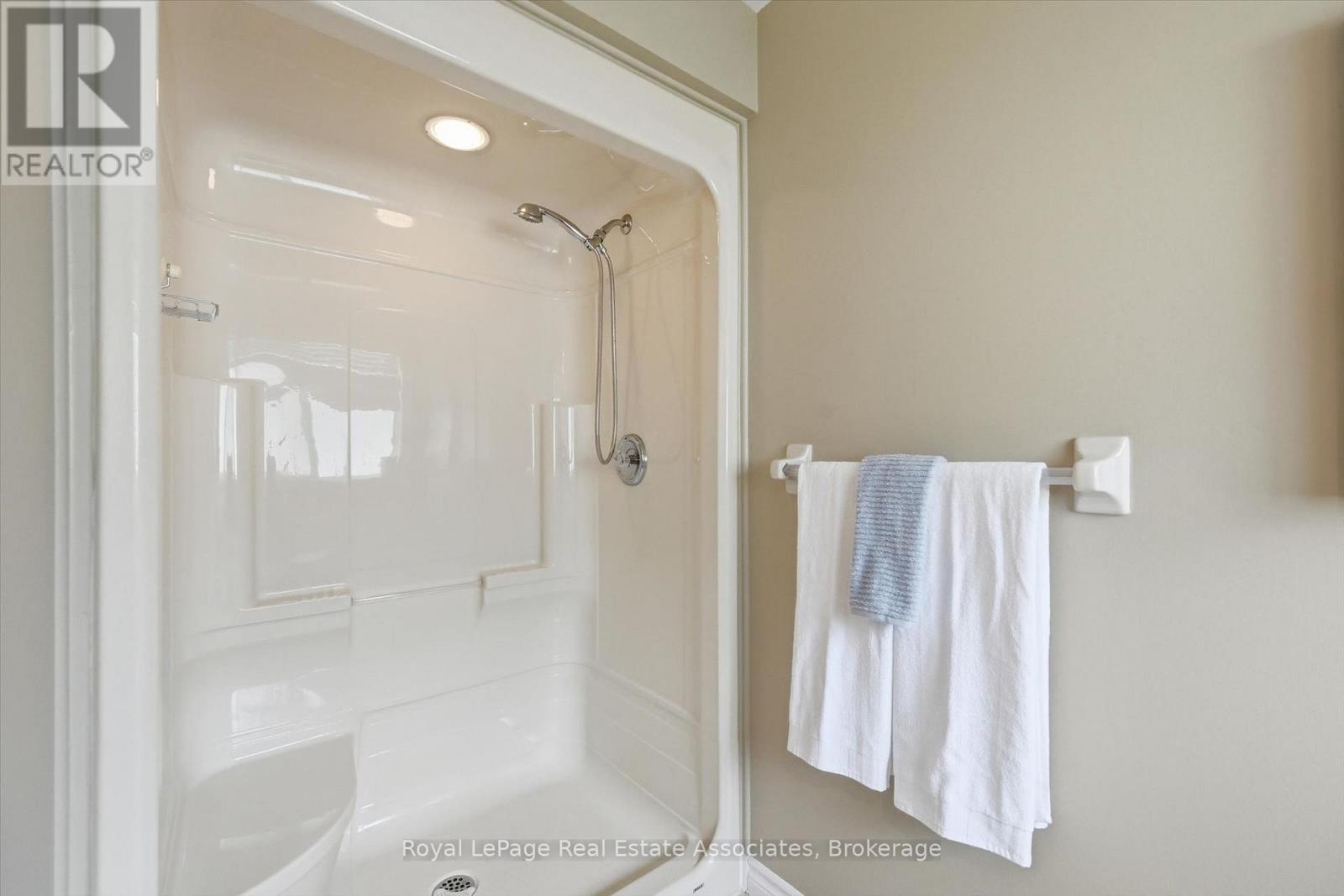 180 Glenariff Drive, Hamilton, Ontario  L8B 1A5 - Photo 20 - X13470738