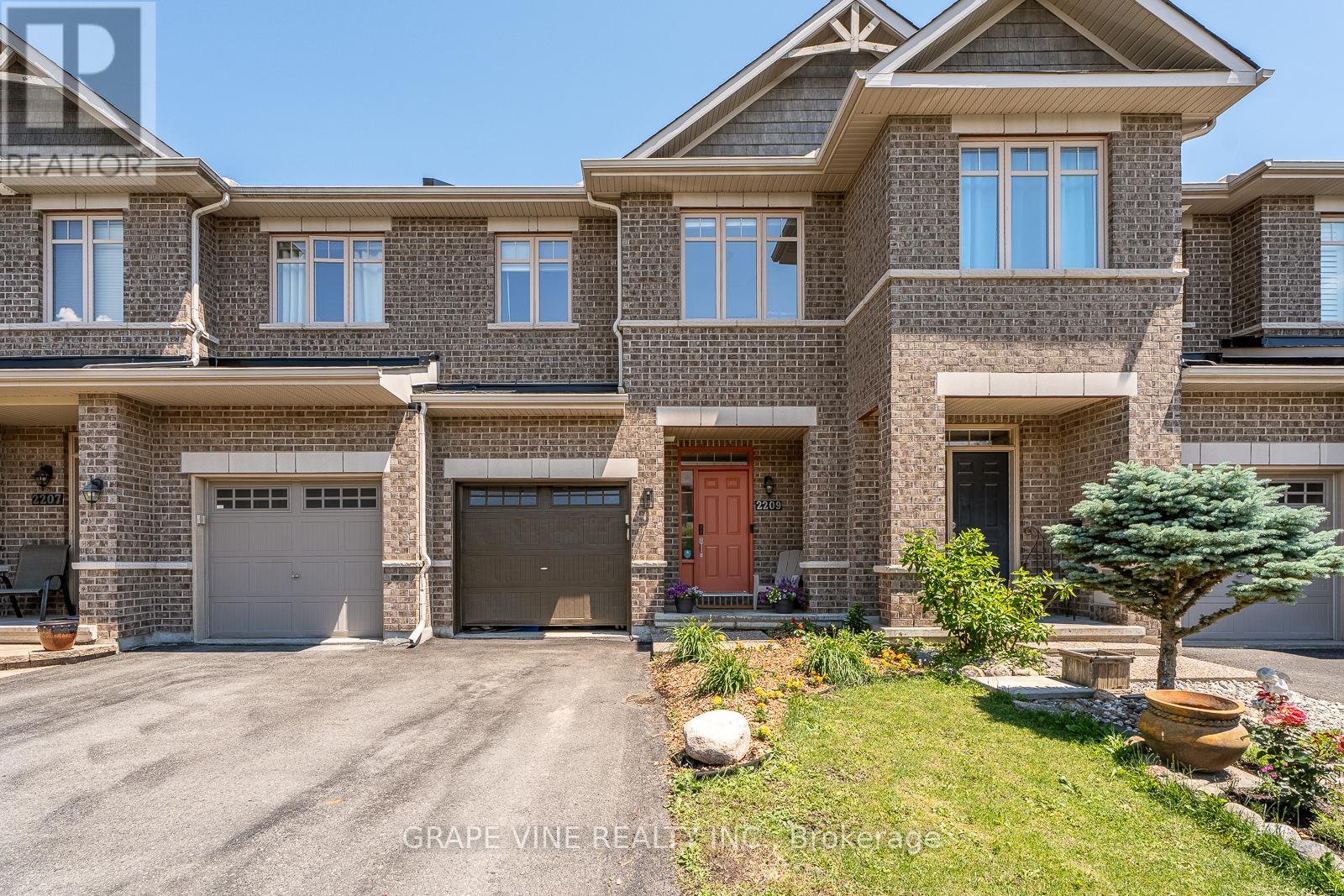 2209 ANGELICA AVENUE, Ottawa, Ontario