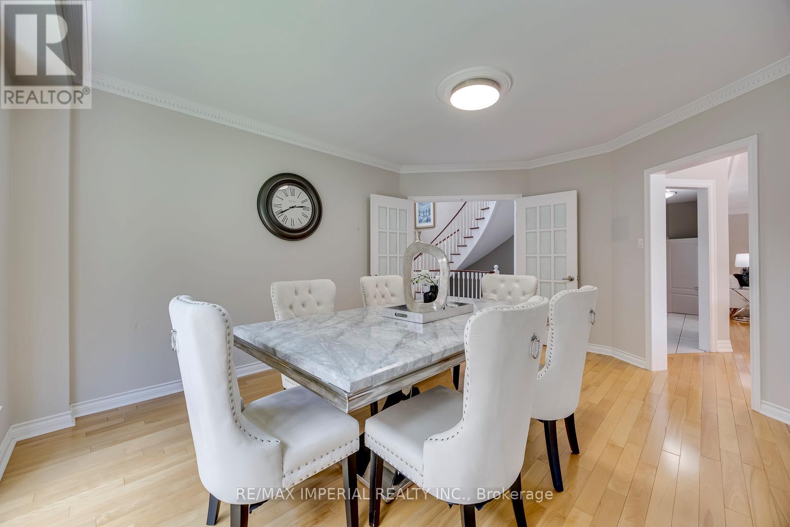 5859 Riverside Place, Mississauga, Ontario  L5M 4X1 - Photo 16 - W13057672