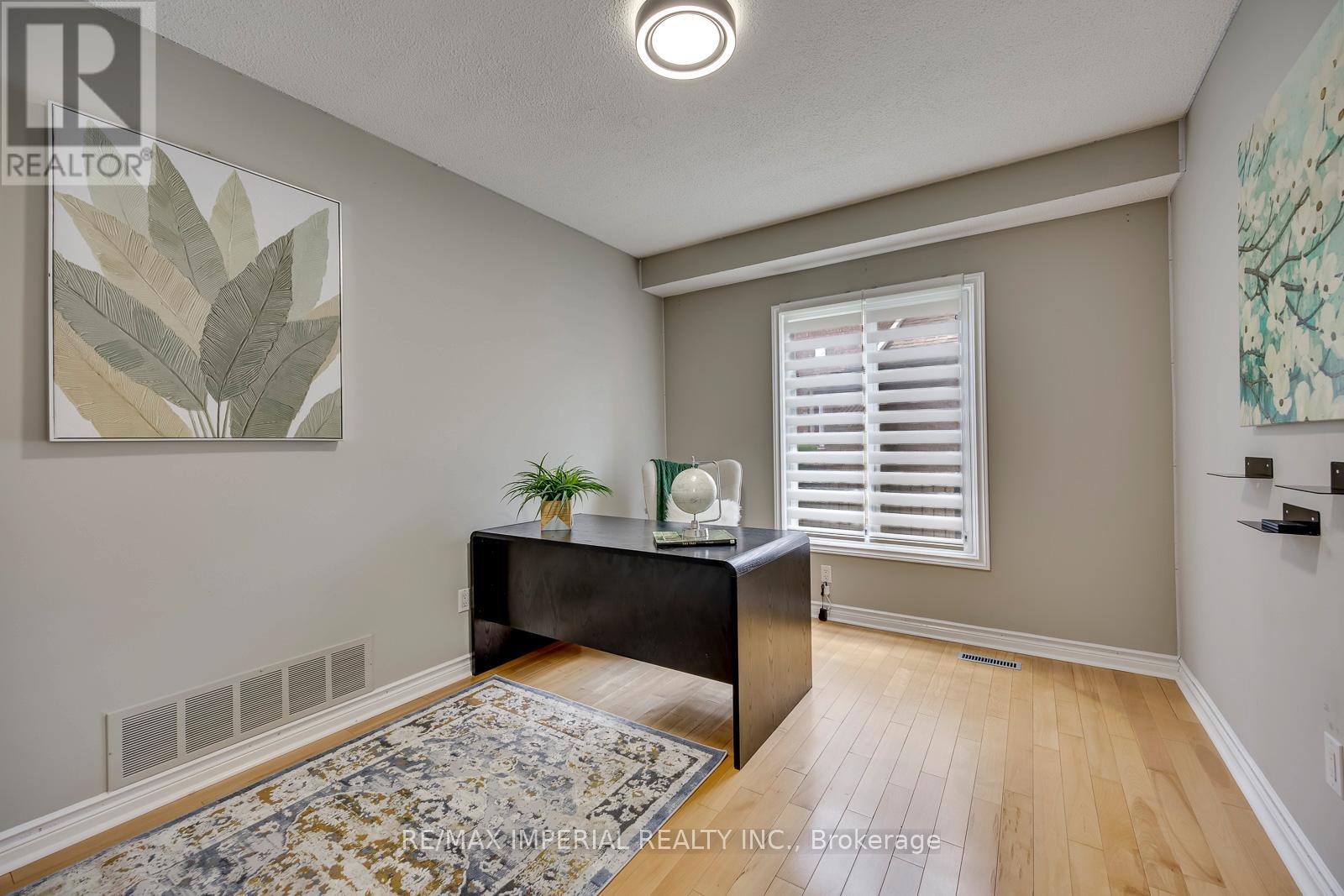 5859 Riverside Place, Mississauga, Ontario  L5M 4X1 - Photo 13 - W13057672