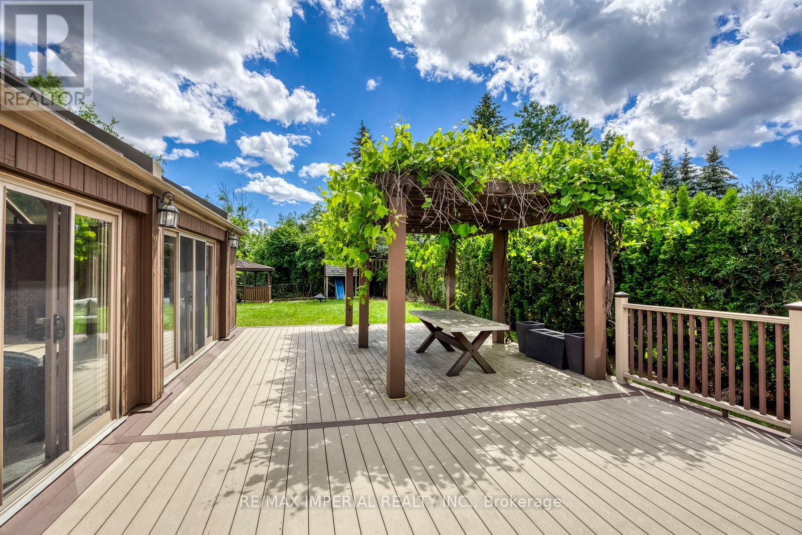 5859 Riverside Place, Mississauga, Ontario  L5M 4X1 - Photo 43 - W13057672
