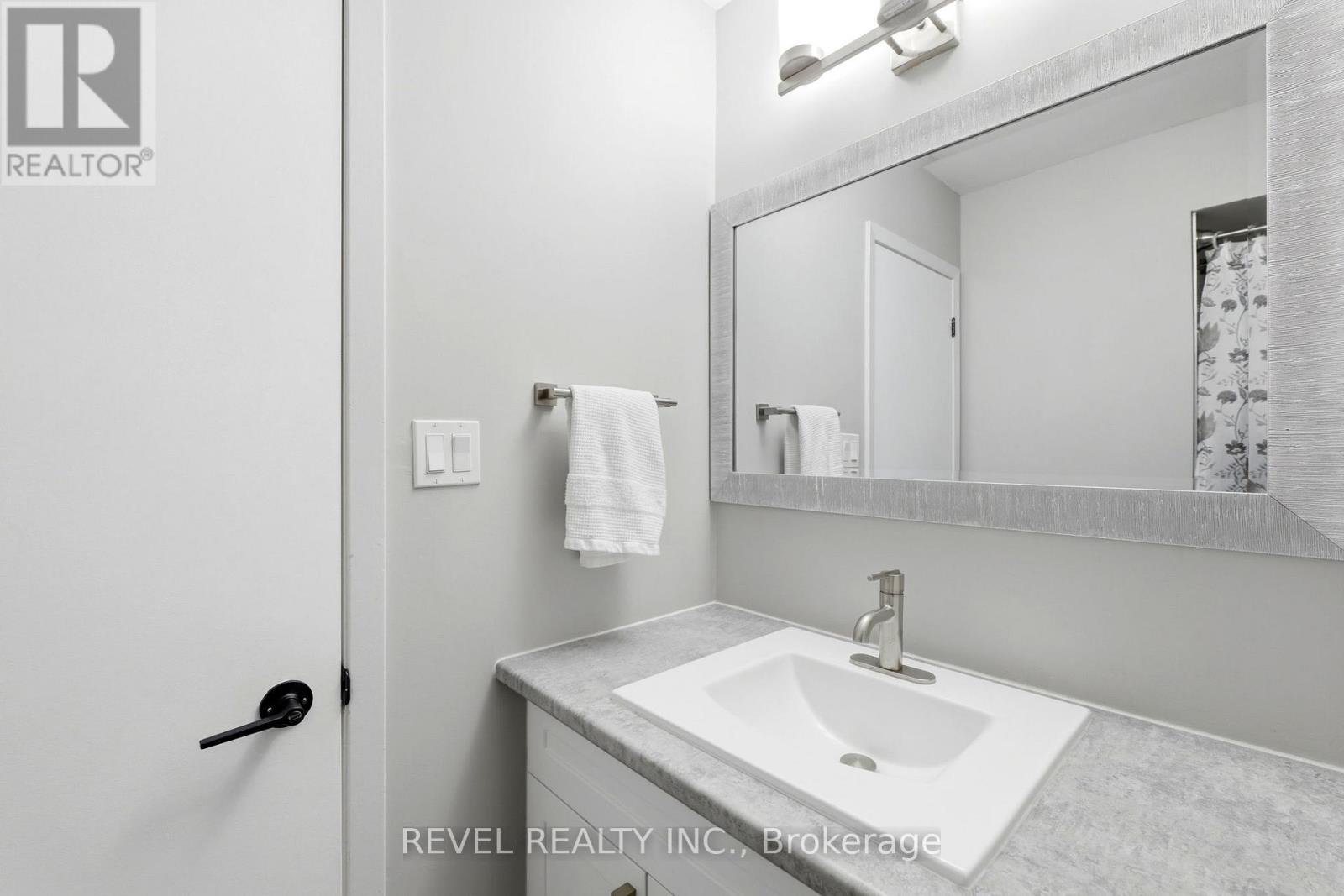 2 - 669 Osgoode Drive, London South, Ontario  N6E 2C7 - Photo 21 - X13469060