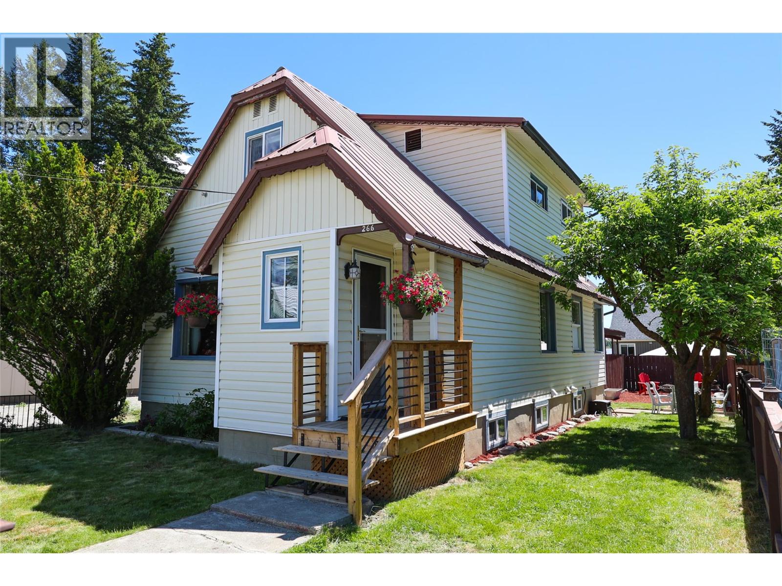 266 Dalgren Street, Kimberley, British Columbia  V1A 1J5 - Photo 1 - 10391577