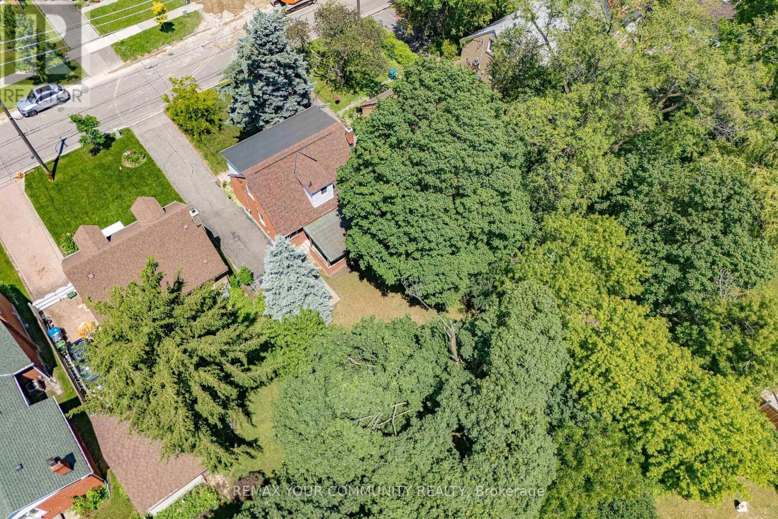 49 Moore Park Avenue, Toronto, Ontario  M2M 1M8 - Photo 3 - C13466098