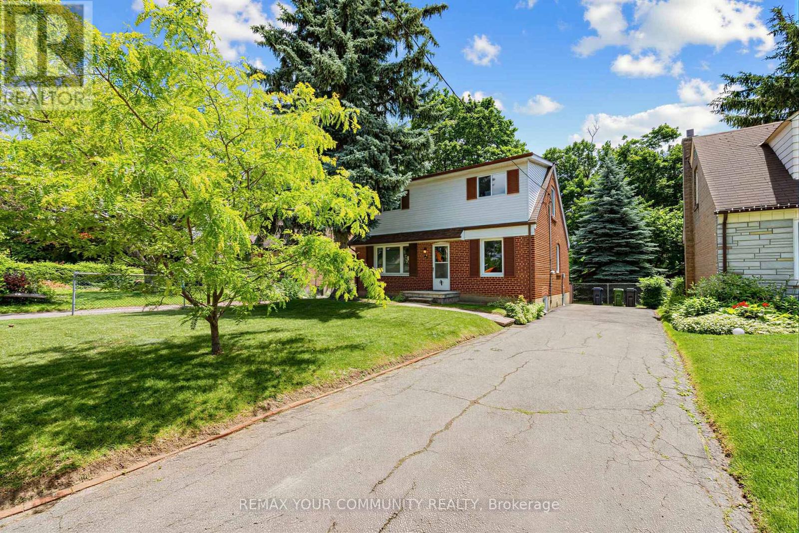 49 Moore Park Avenue, Toronto, Ontario  M2M 1M8 - Photo 7 - C13466098