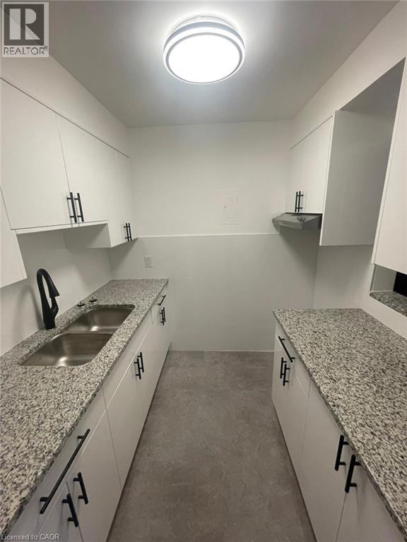 81 Kenwood Drive Unit# 6, Kitchener, Ontario  N2B 3H3 - Photo 5 - 40841648