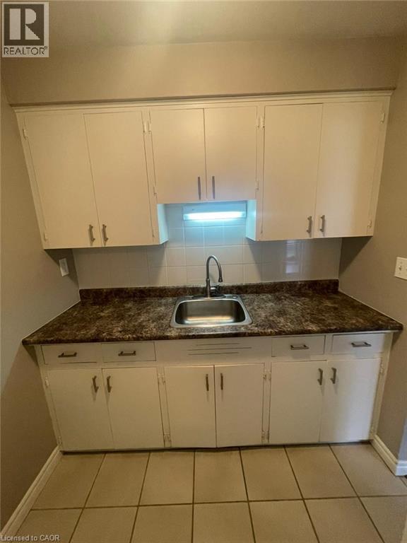 81 Kenwood Drive Unit# 6, Kitchener, Ontario  N2B 3H3 - Photo 6 - 40841648