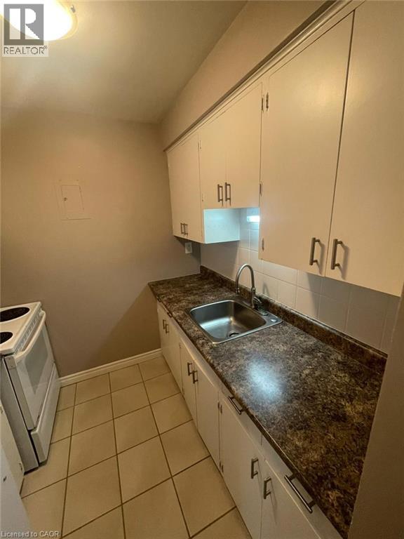81 Kenwood Drive Unit# 6, Kitchener, Ontario  N2B 3H3 - Photo 8 - 40841648