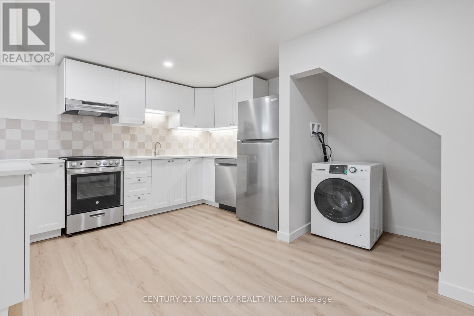C - 93c Tarquin Crescent, Ottawa, Ontario K2H 8J7 - Photo 11 - X13470926