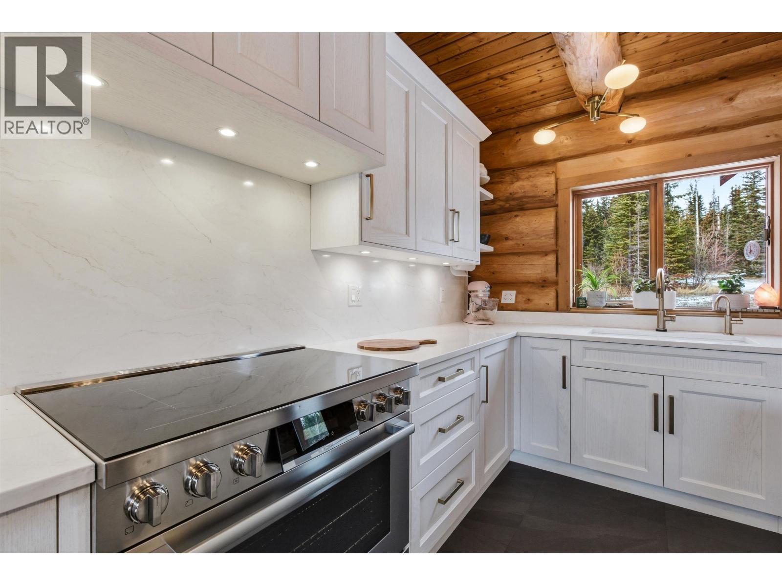 3350 Likely Road, 150 Mile House, British Columbia  V0K 2G0 - Photo 8 - R3137967