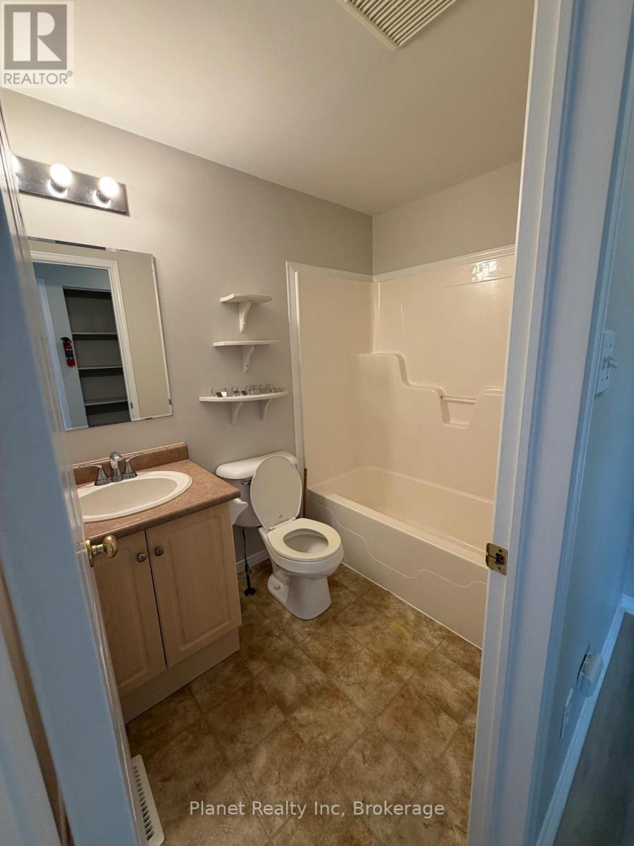101 - 240 London Road W, Guelph (Downtown), Ontario  N1H 8N8 - Photo 10 - X13470906