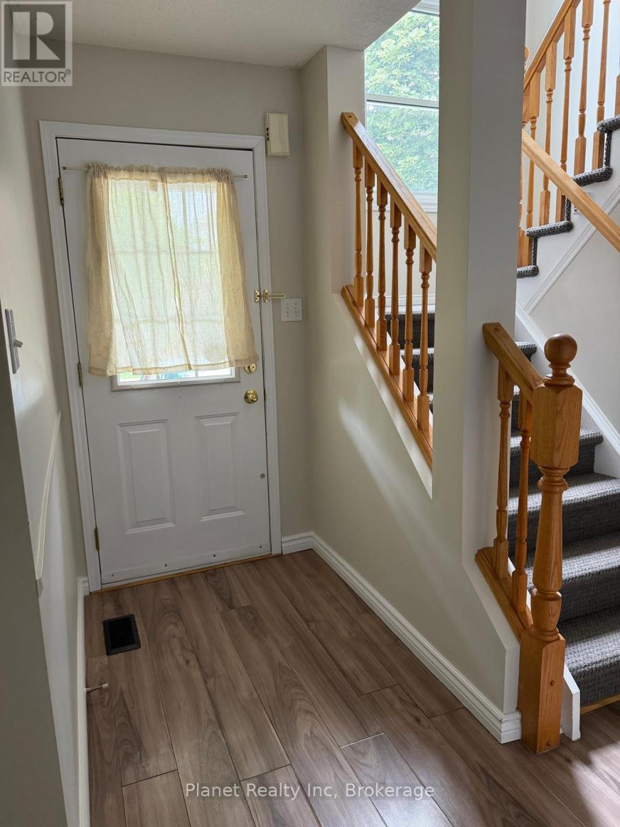 101 - 240 London Road W, Guelph (Downtown), Ontario  N1H 8N8 - Photo 2 - X13470906