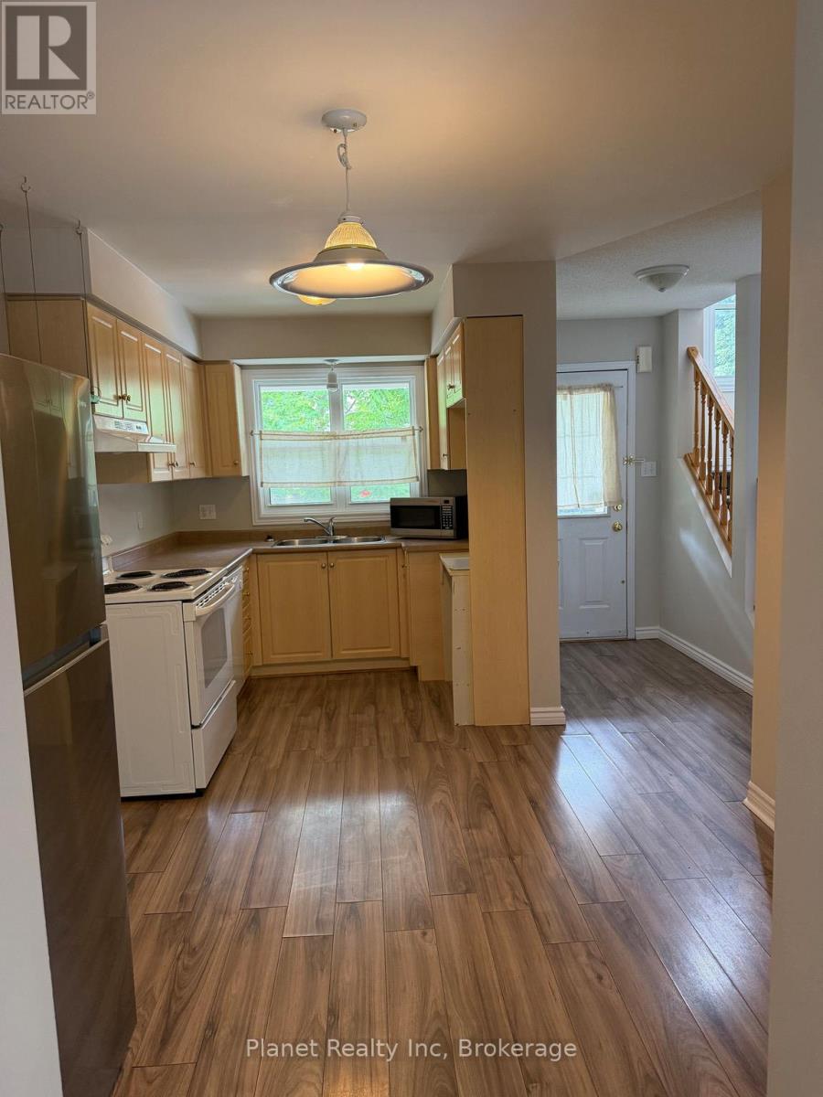 101 - 240 London Road W, Guelph (Downtown), Ontario  N1H 8N8 - Photo 3 - X13470906