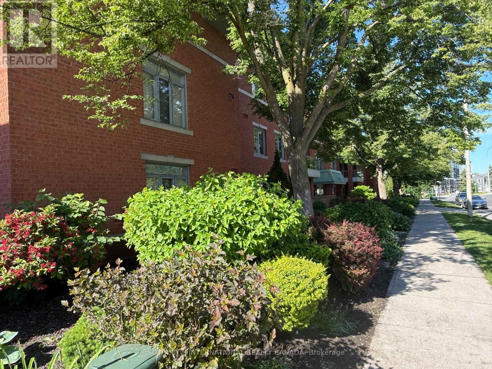 303 - 21 Kempenfelt Drive, Barrie, Ontario  L4M 1B8 - Photo 22 - S13469046