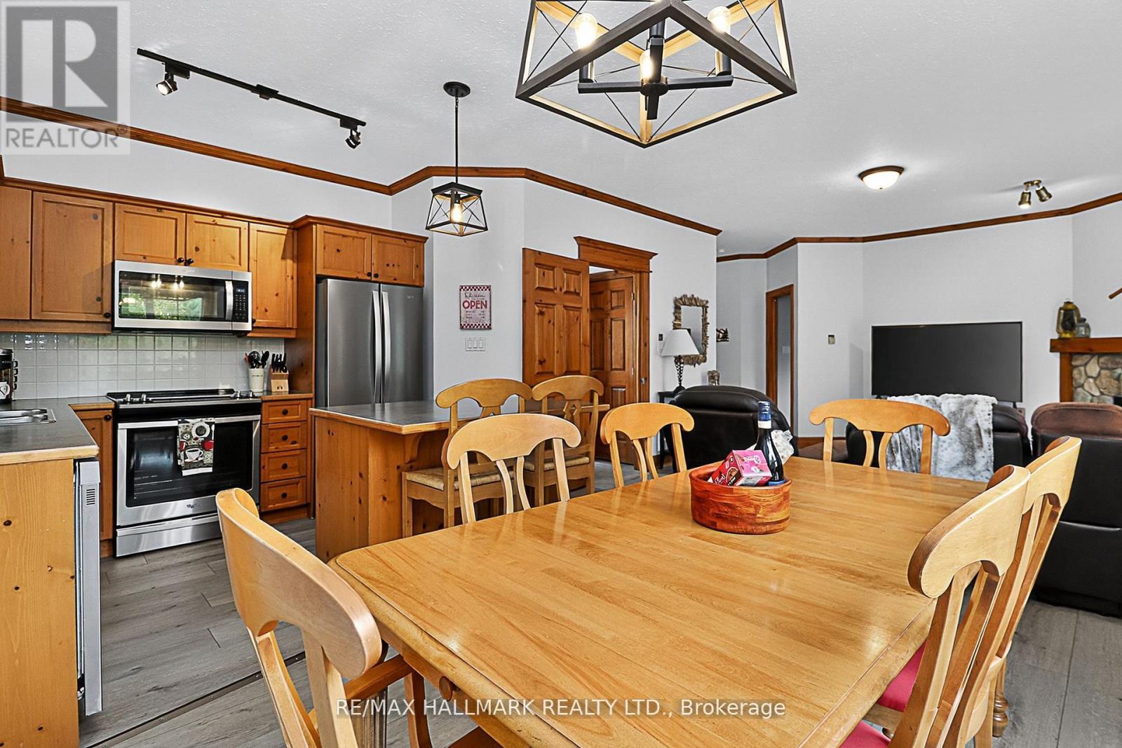 101 - 184 Snowbridge Way, Blue Mountains, Ontario  L9Y 0V1 - Photo 12 - X13464284