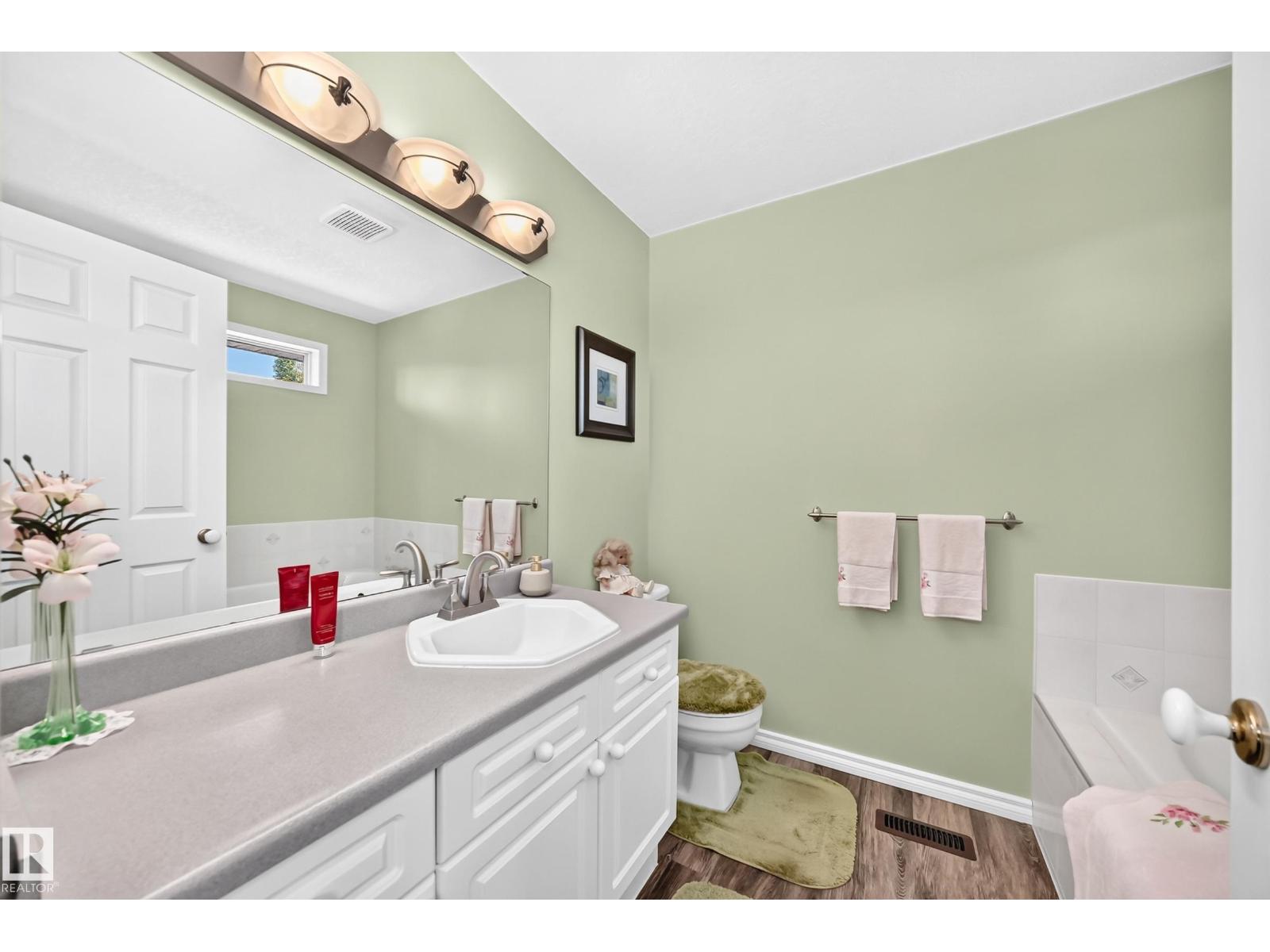 963 Burrows Cr NW, Edmonton, Alberta  T6R 2L2 - Photo 29 - E4494902
