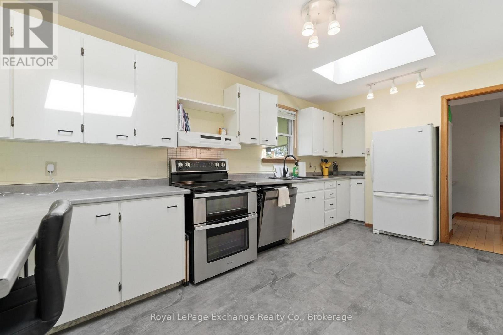 136 Kingsway Street, Kincardine, Ontario  N2Z 1B6 - Photo 10 - X13470822
