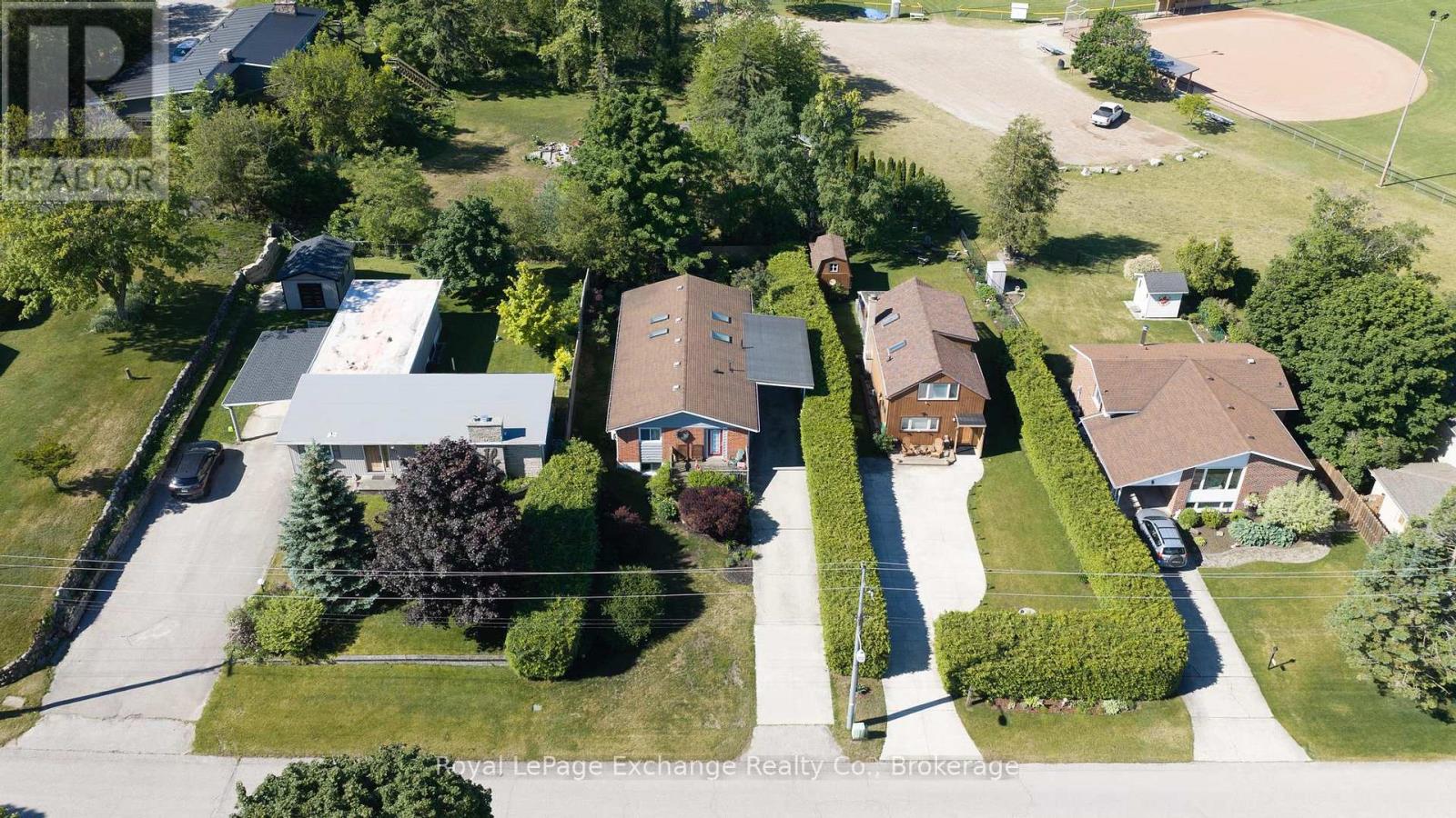 136 Kingsway Street, Kincardine, Ontario  N2Z 1B6 - Photo 2 - X13470822