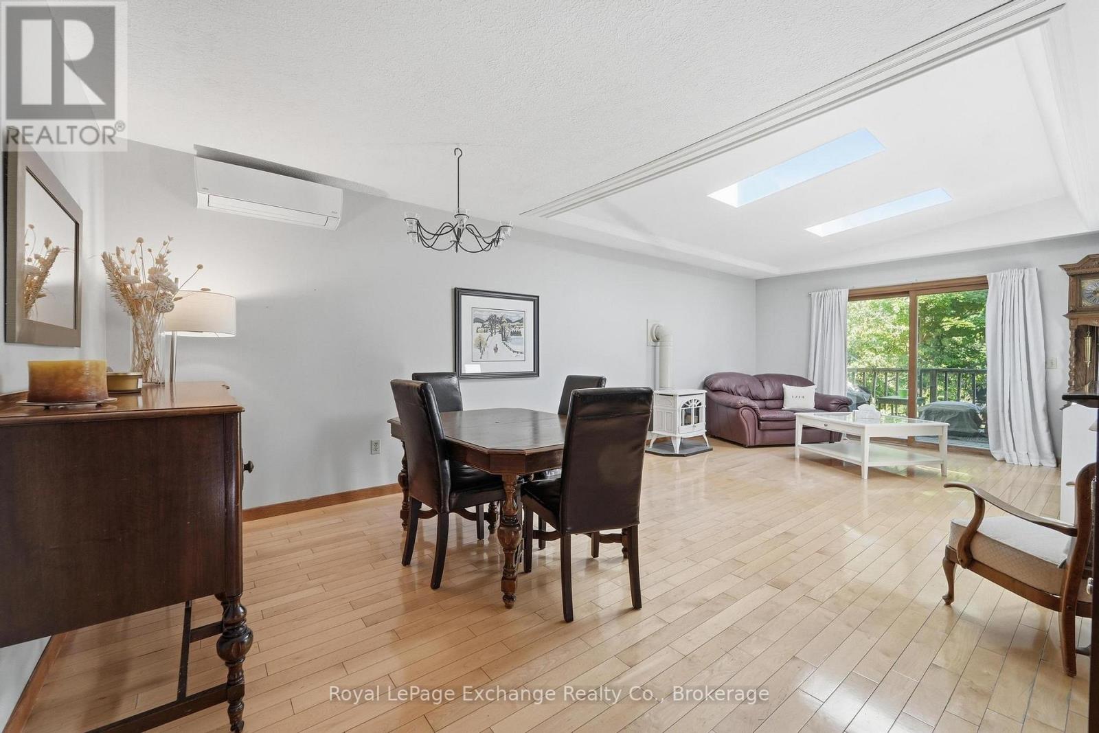 136 Kingsway Street, Kincardine, Ontario  N2Z 1B6 - Photo 4 - X13470822