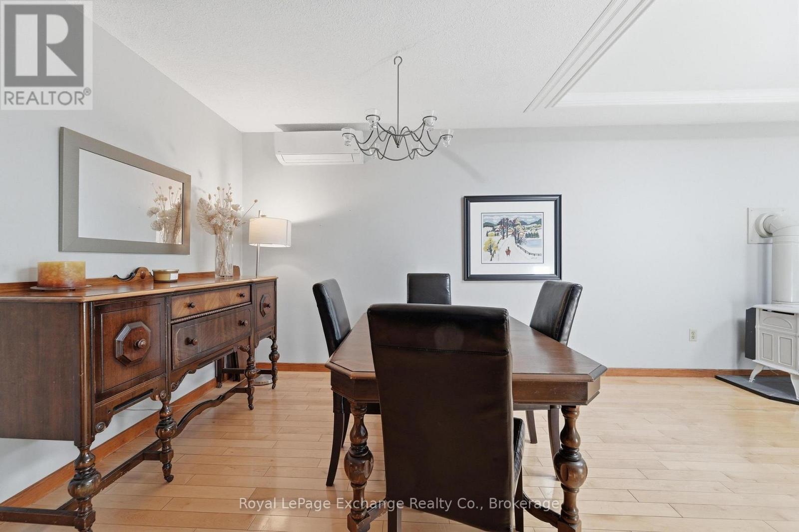 136 Kingsway Street, Kincardine, Ontario  N2Z 1B6 - Photo 5 - X13470822