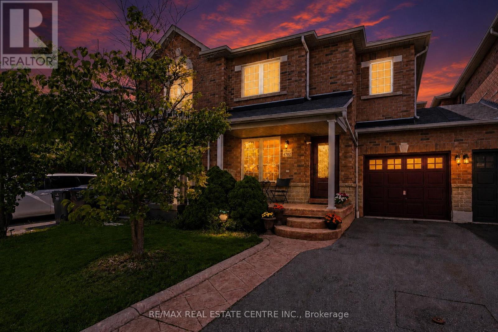 4782 James Austin Drive, Mississauga, Ontario  L4Z 4H3 - Photo 3 - W13470714