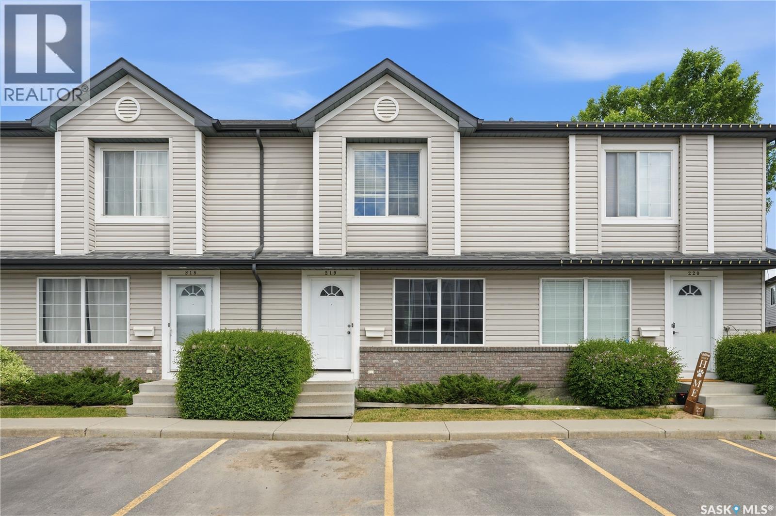 219 670 Kenderdine Road, Saskatoon, Saskatchewan  S7N 4W3 - Photo 1 - SK040150