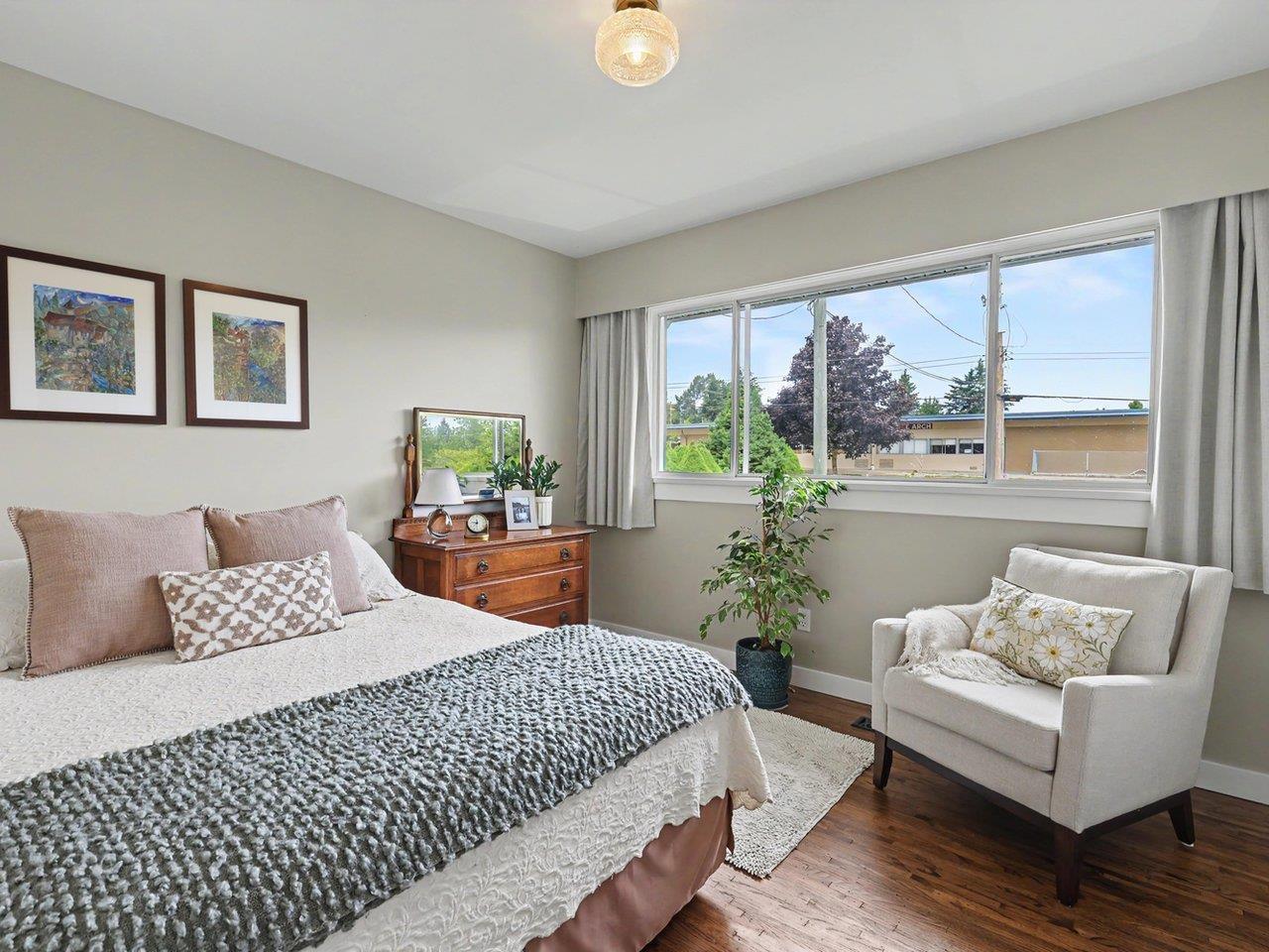 15876 Roper Avenue, White Rock, British Columbia  V4B 2H4 - Photo 13 - R3137445