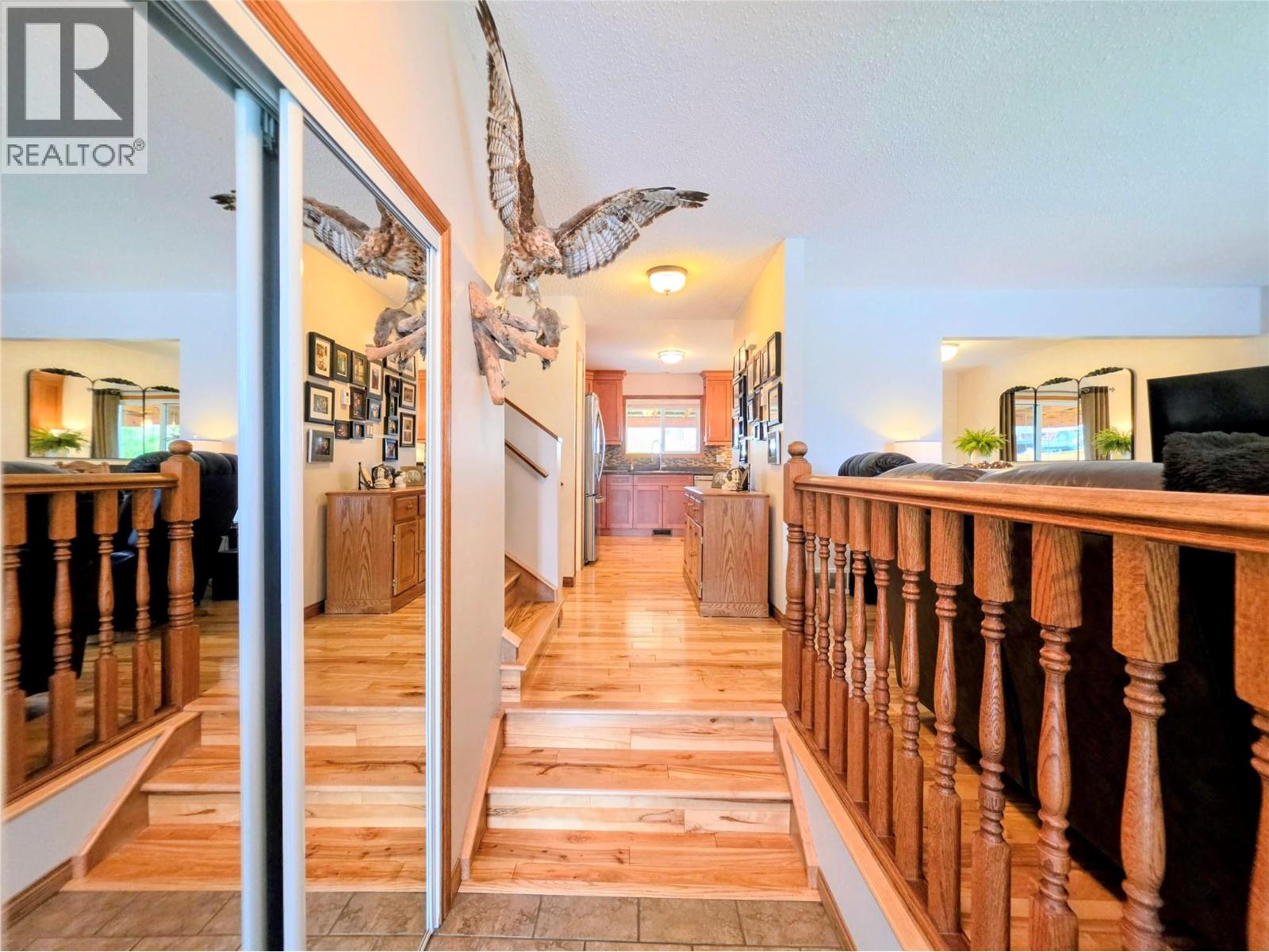 201 Birch Drive, Cranbrook, British Columbia  V1C 5X9 - Photo 4 - 10392131