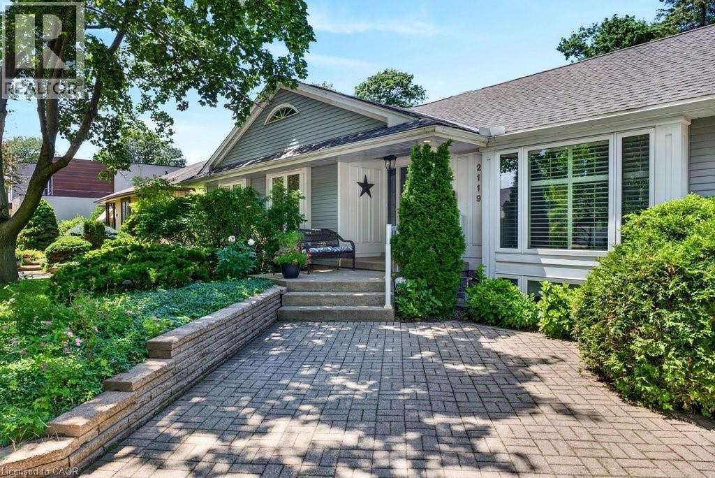 2119 Paisley Avenue, Burlington, Ontario  L7R 1W1 - Photo 3 - 40815402