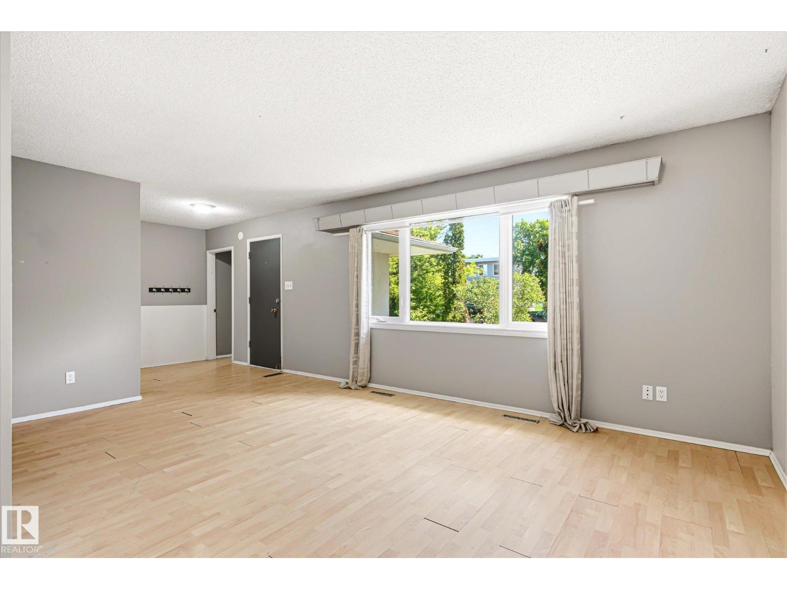 13104 132 St Nw, Edmonton, Alberta  T5L 1R5 - Photo 2 - E4494907
