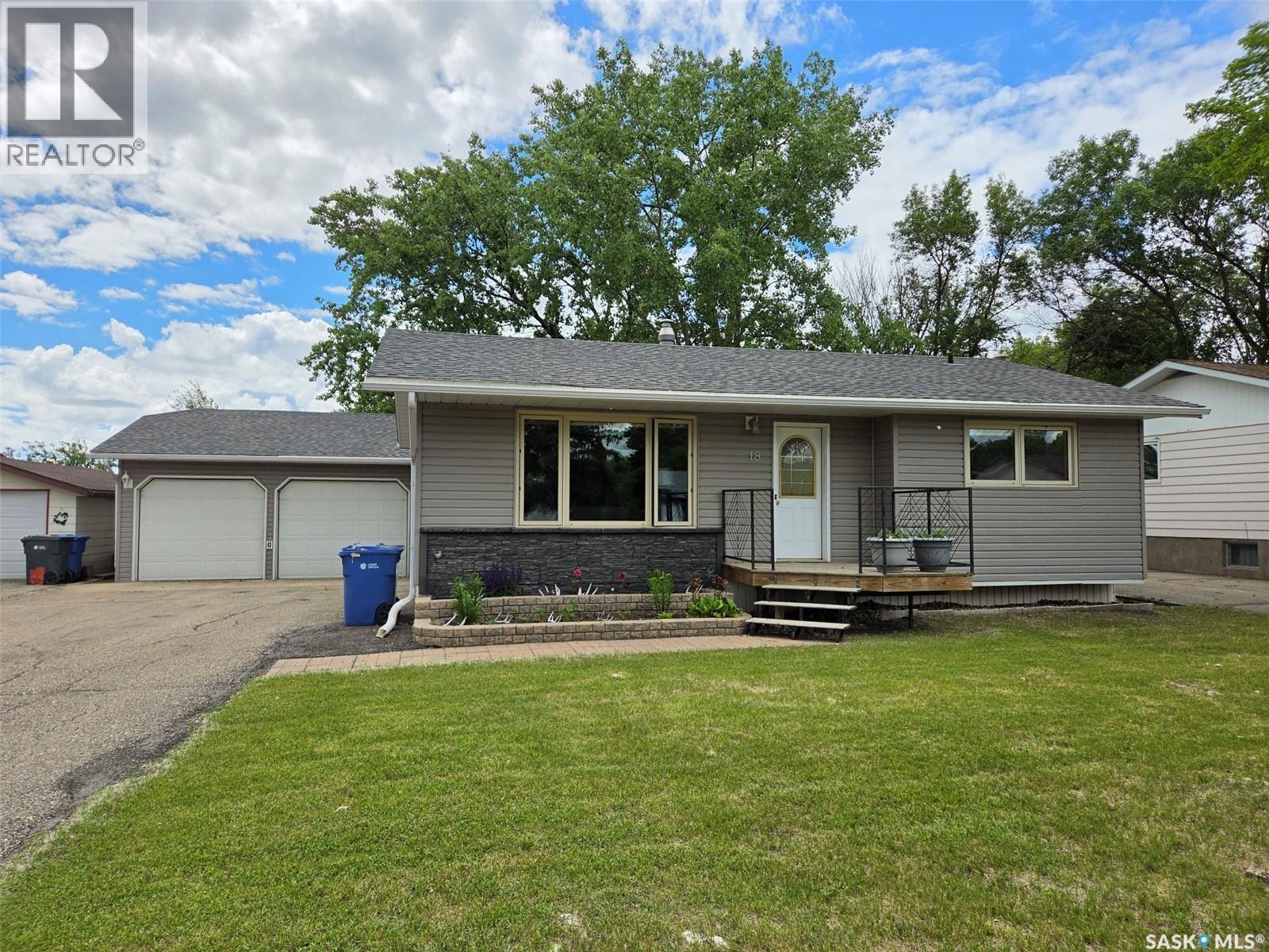18 Mountain Drive, Carlyle, Saskatchewan S0C 0R0 - Photo 2 - SK040167