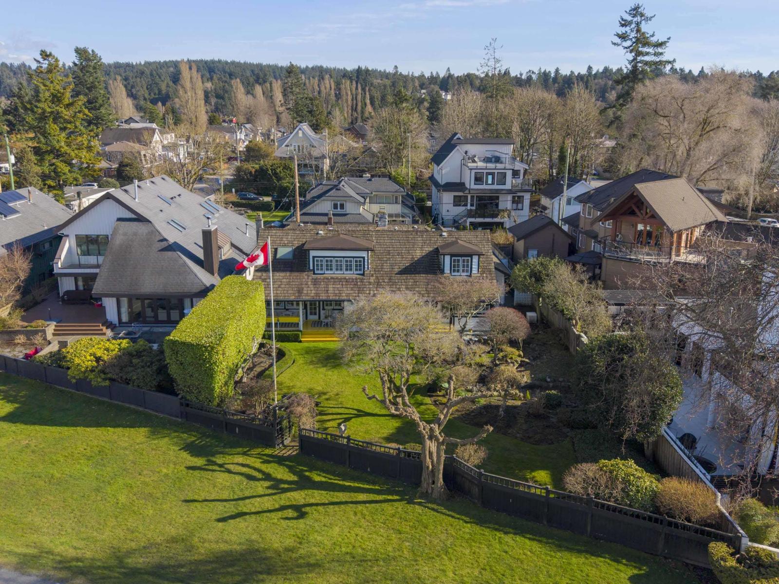 3002 O'hara Lane, Surrey, British Columbia  V4A 3E6 - Photo 2 - R3138133