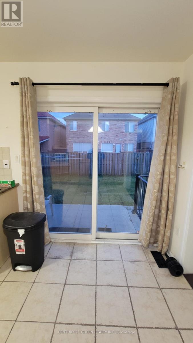 Main & Second Floor - 163 Decker Hollow Circle, Brampton, Ontario L6X 0L1 - Photo 3 - W13470954