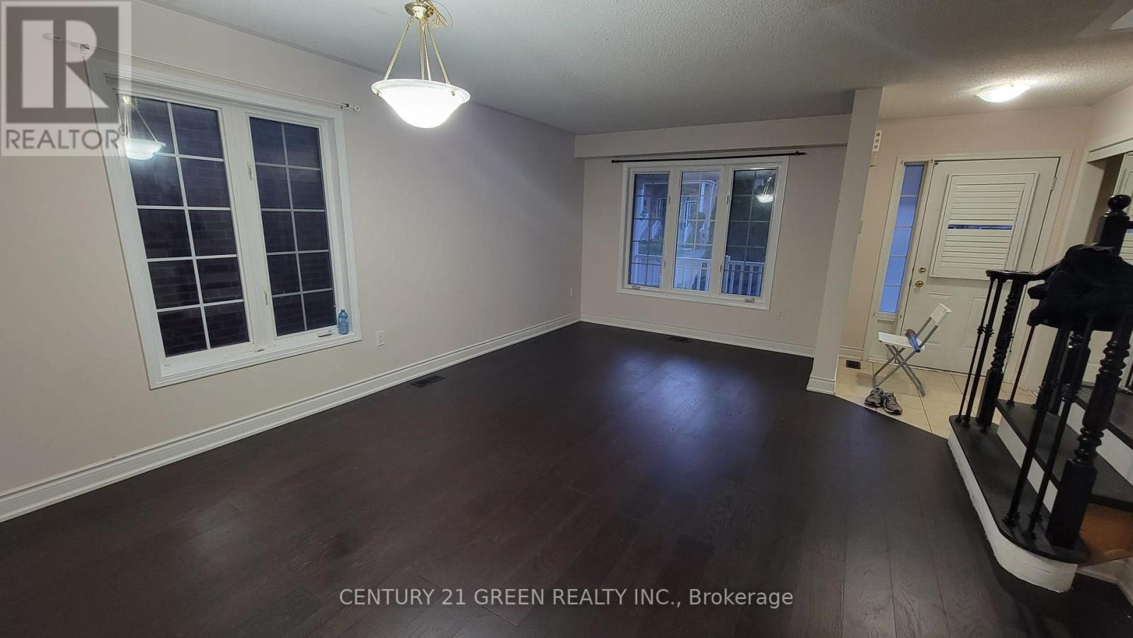 Main & Second Floor - 163 Decker Hollow Circle, Brampton, Ontario L6X 0L1 - Photo 5 - W13470954