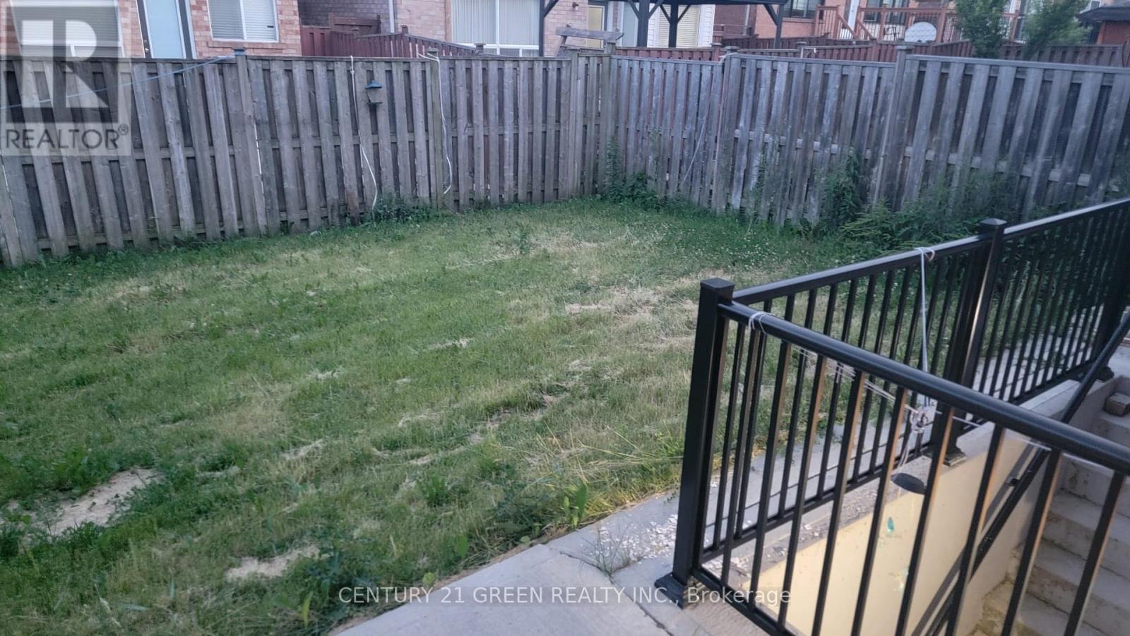 Main & Second Floor - 163 Decker Hollow Circle, Brampton, Ontario L6X 0L1 - Photo 6 - W13470954
