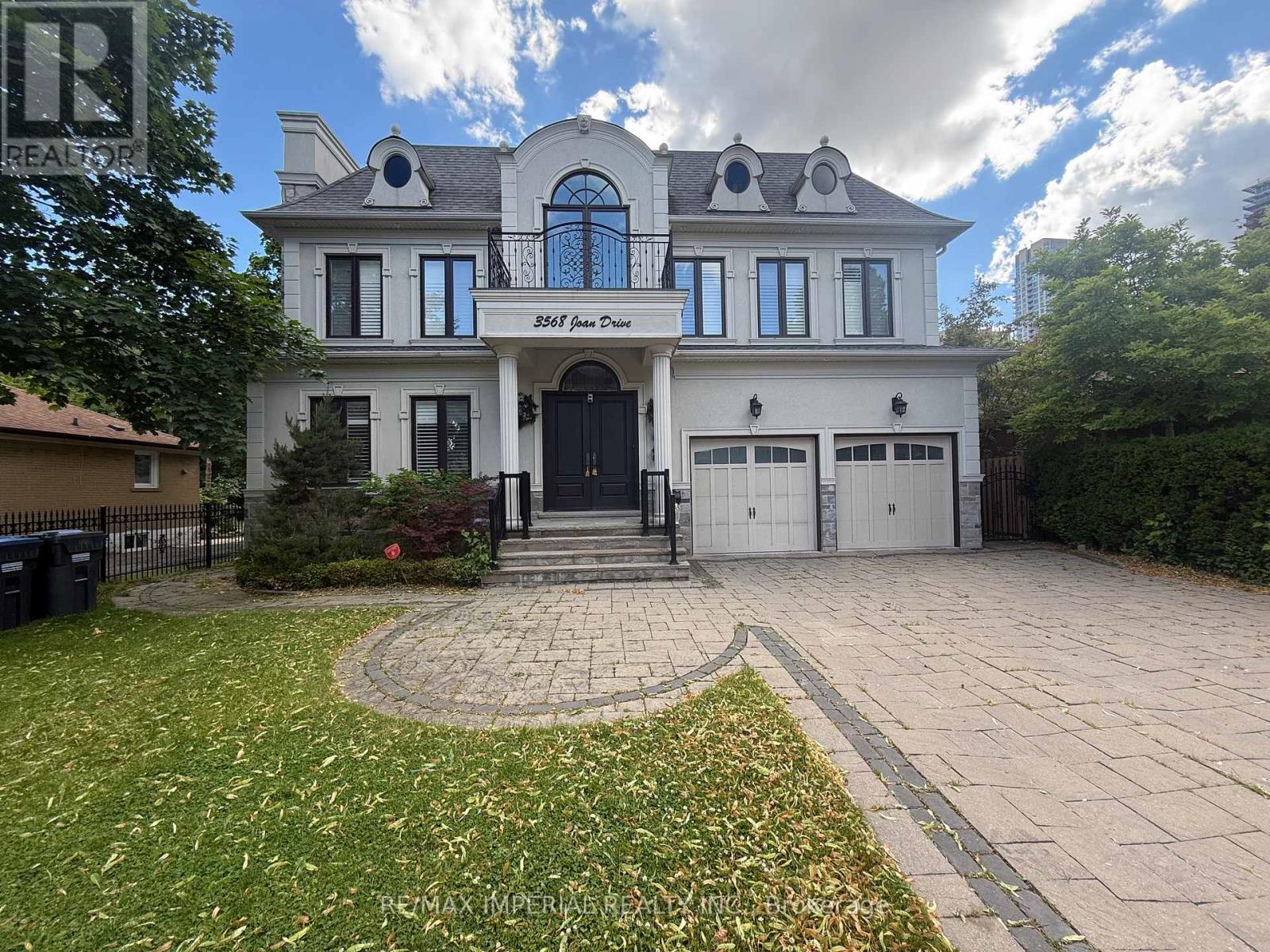 3568 Joan Drive, Mississauga, Ontario  L5B 1T8 - Photo 2 - W13470958