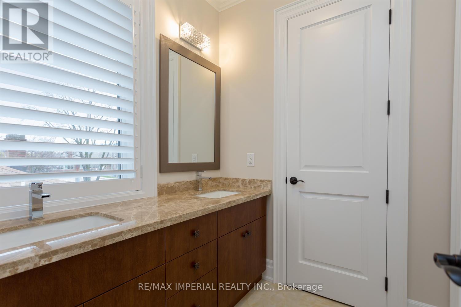 3568 Joan Drive, Mississauga, Ontario  L5B 1T8 - Photo 27 - W13470958