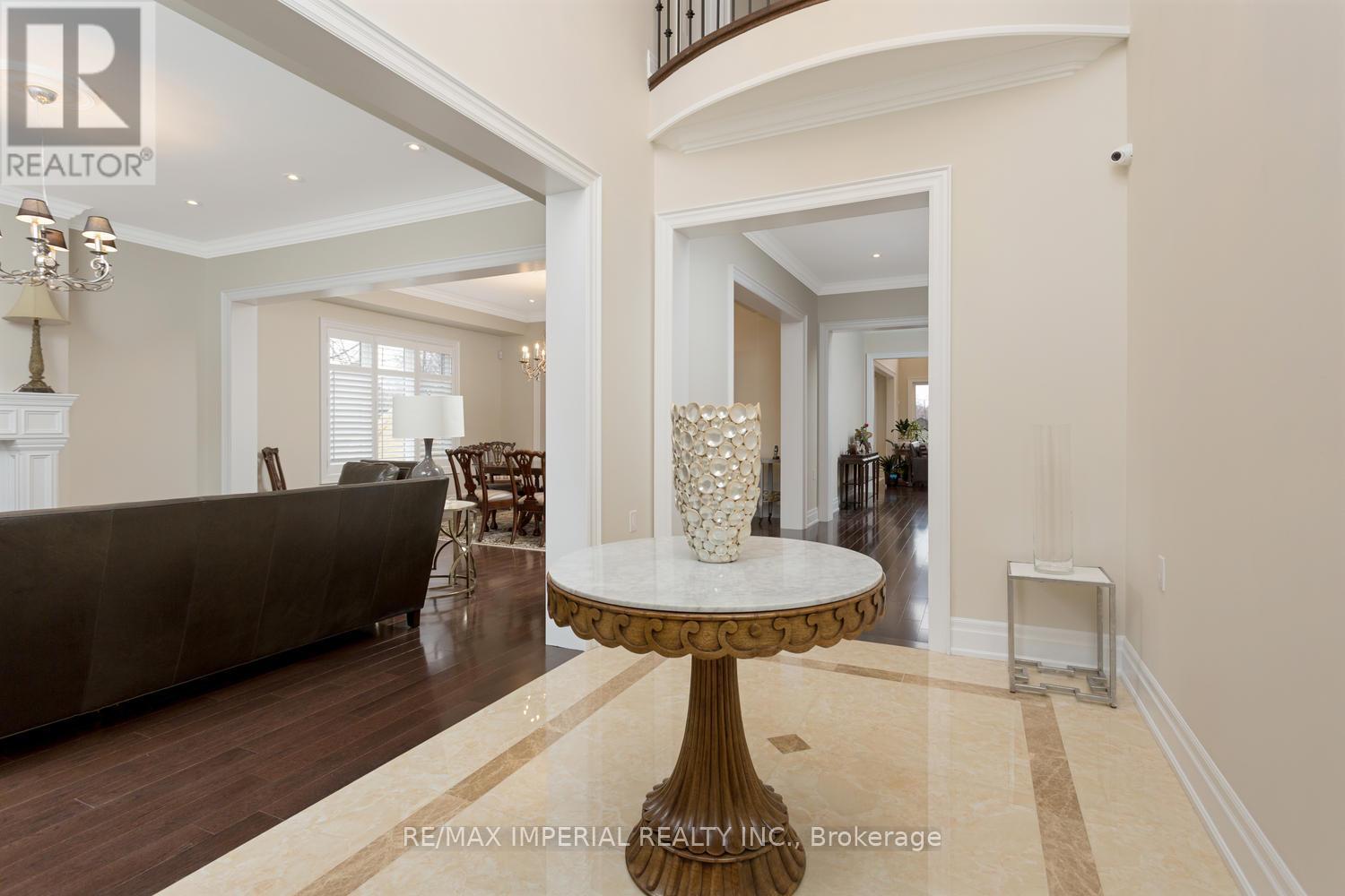 3568 Joan Drive, Mississauga, Ontario  L5B 1T8 - Photo 6 - W13470958