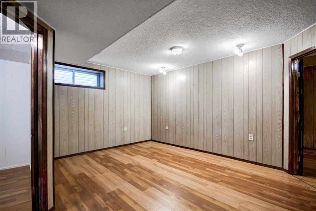 63 Elgin Drive Se, Calgary, Alberta  T2Z 4A8 - Photo 23 - A2322889