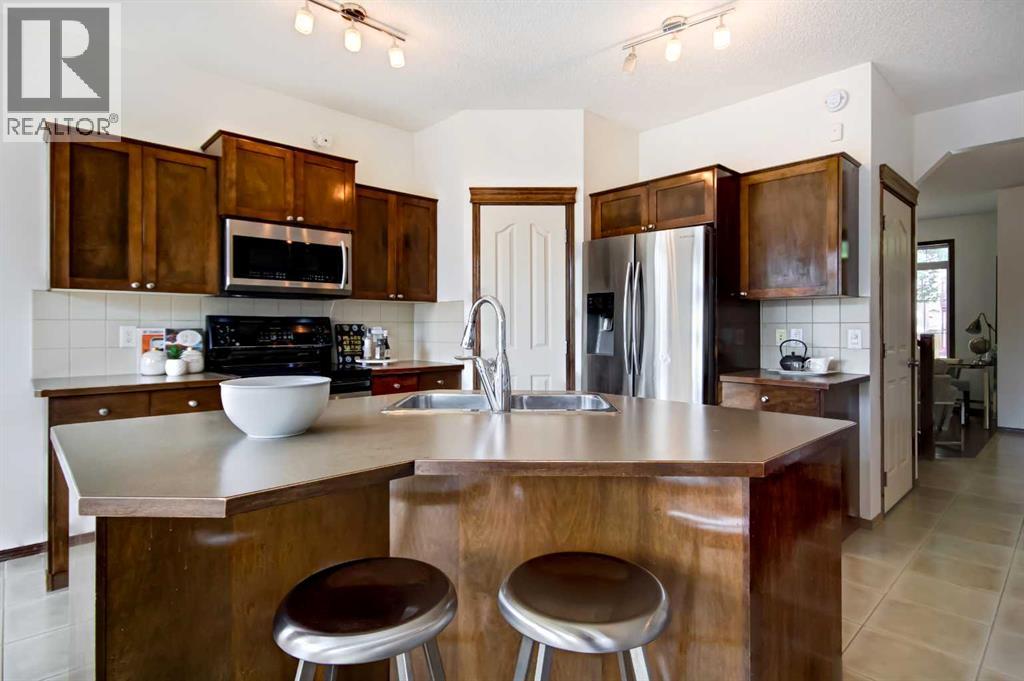 63 Elgin Drive Se, Calgary, Alberta  T2Z 4A8 - Photo 9 - A2322889