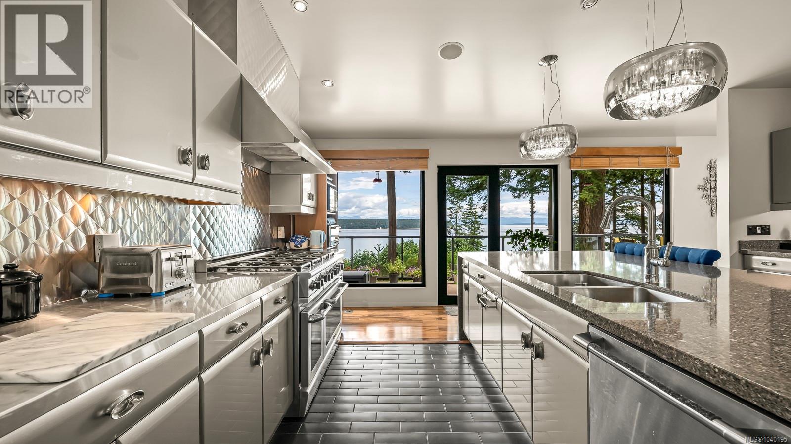 1093 Ash St, Campbell River, British Columbia  V9W 1G6 - Photo 13 - 1040195