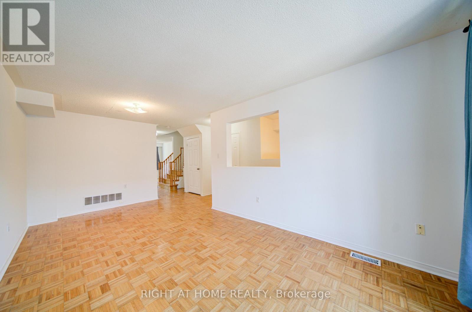 9 - 120 Railroad Street, Brampton, Ontario L6X 5A1 - Photo 7 - W12902958