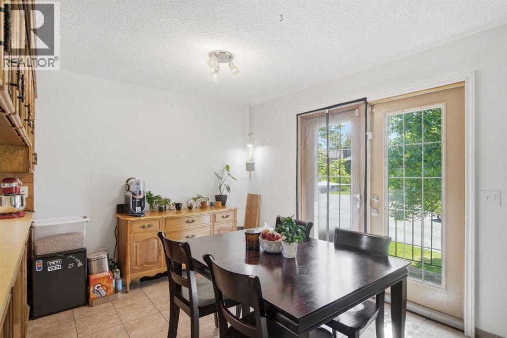 20 Berkshire Court Nw, Calgary, Alberta  T3K 1Z5 - Photo 13 - A2320921