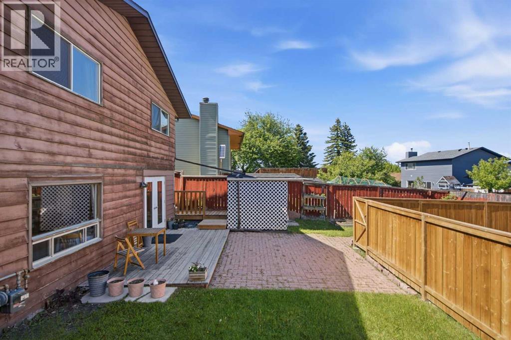 20 Berkshire Court Nw, Calgary, Alberta  T3K 1Z5 - Photo 45 - A2320921