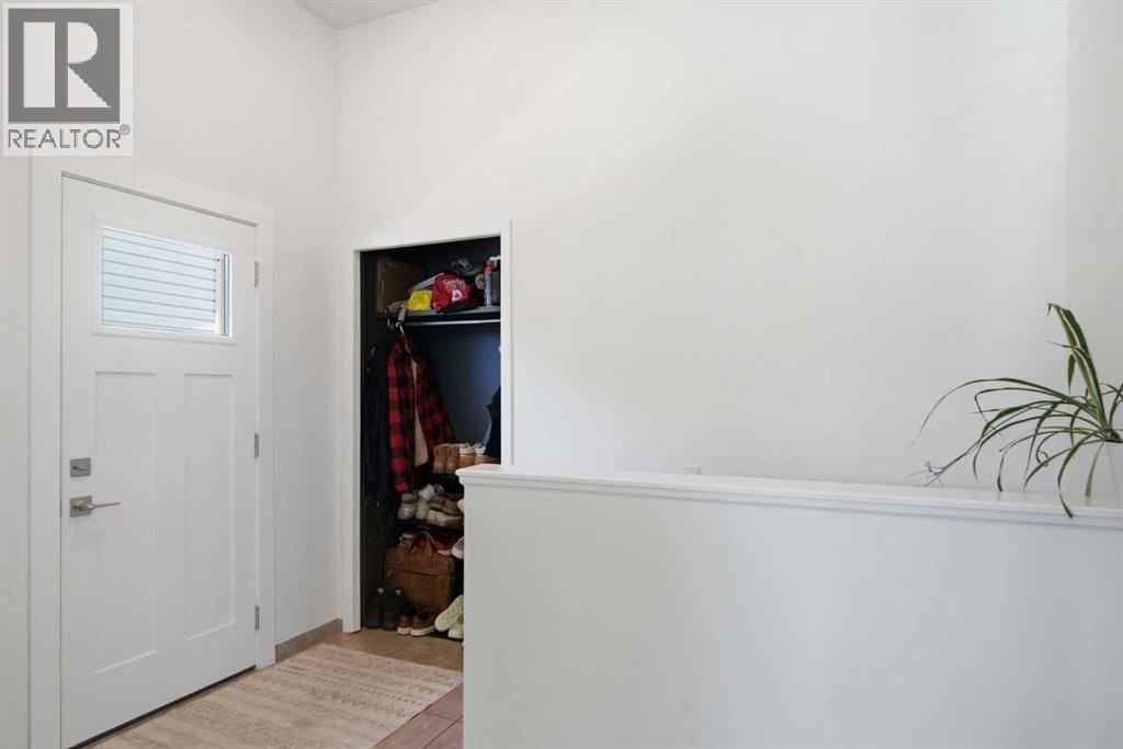 20 Berkshire Court Nw, Calgary, Alberta  T3K 1Z5 - Photo 6 - A2320921