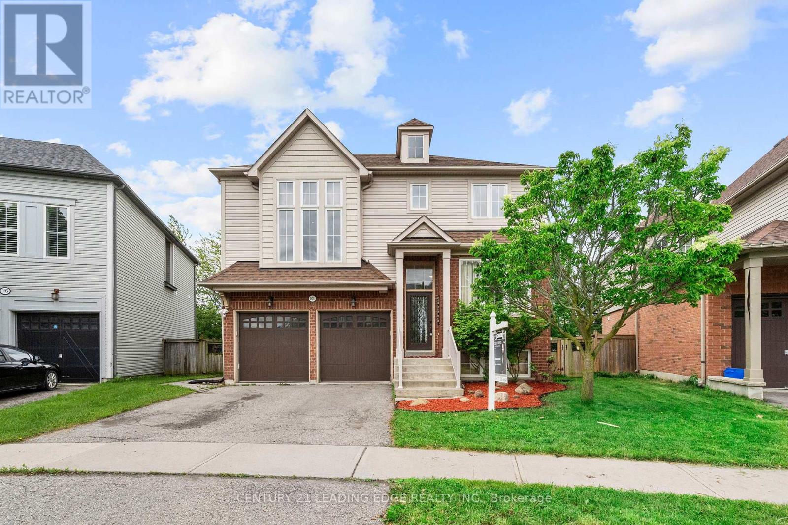101 WOODBINE PLACE, Oshawa, Ontario